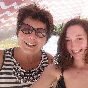 Meet your Posher, Sharon